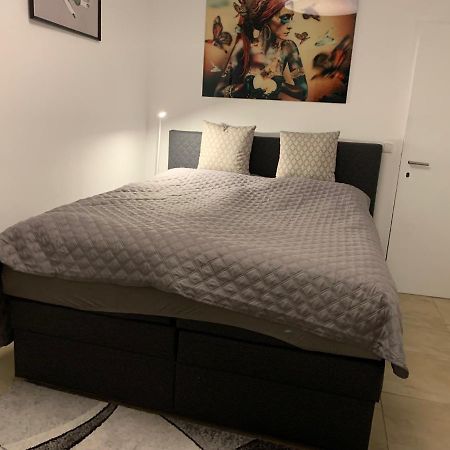 Exzellentes Apartment Mit Toller Aussicht! Linz Bagian luar foto